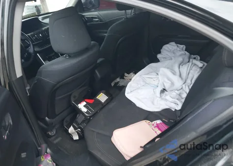 2013 Honda Accord Sport z USA, uszkodzony, nr VIN 1HGCR2F50DA073677